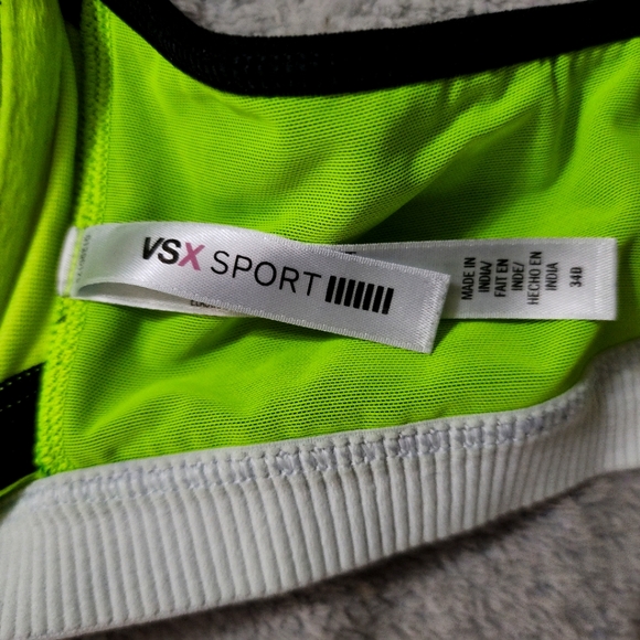 VSX Sports Bra size 34D - Picture 5 of 7